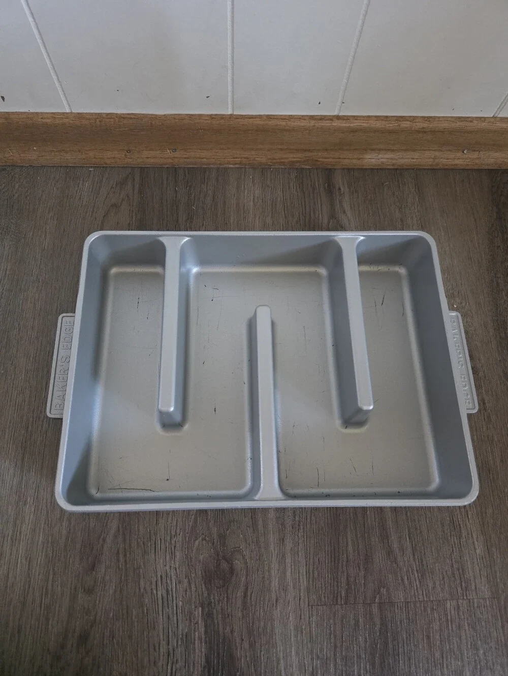 Baker's Edge Brownie Pan 9x12 Made In USA Cast Aluminum